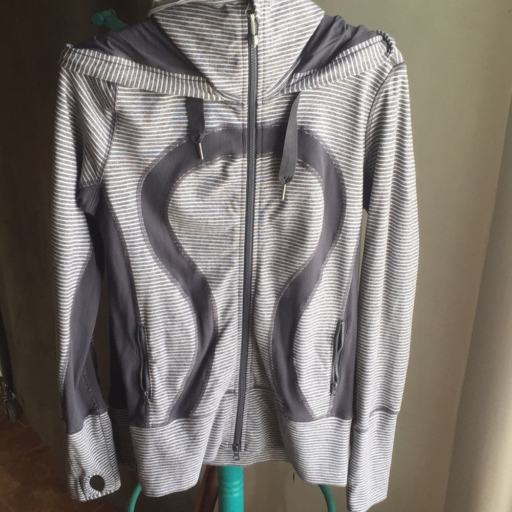 Lululemon stride jacket - rare stripe pattern